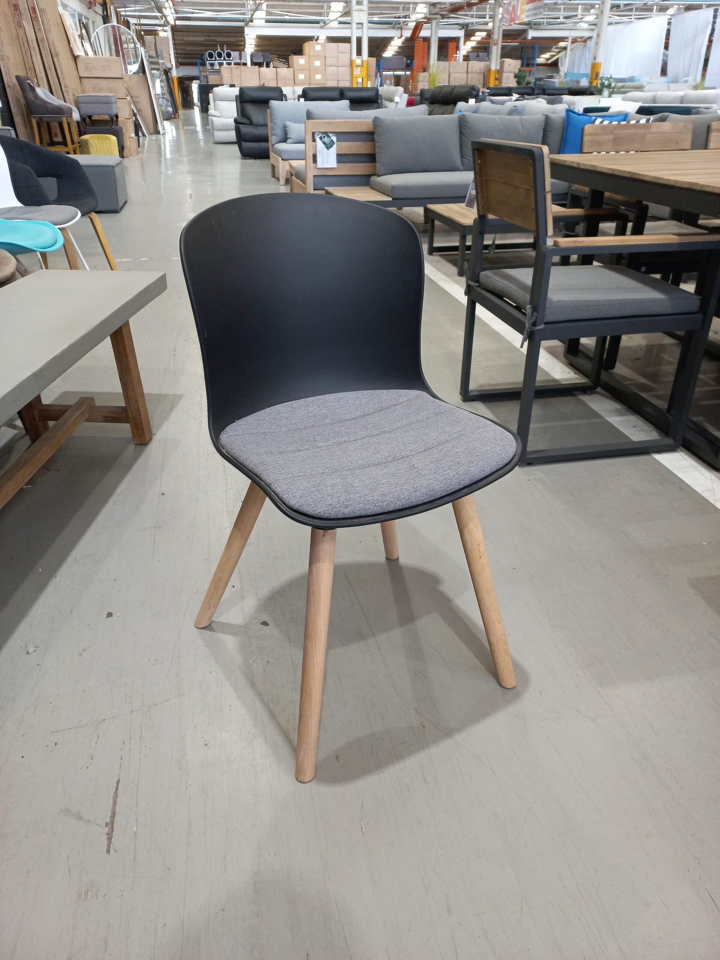 Story 30 Dining Chair – Black