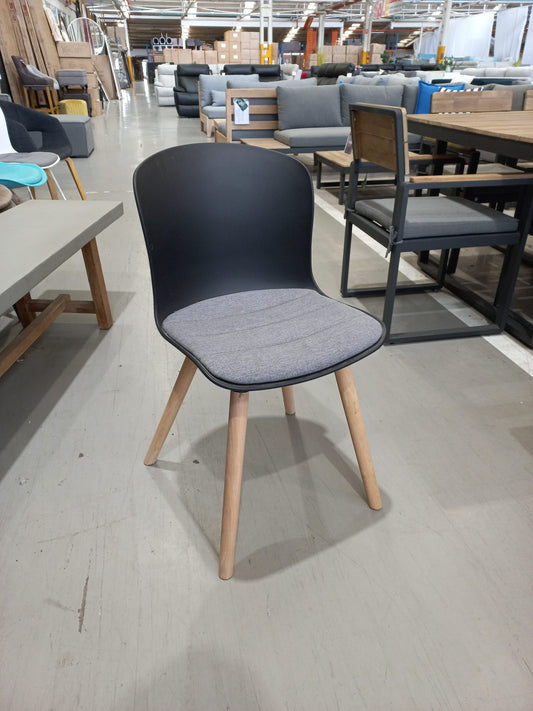 Story 30 Dining Chair – Black